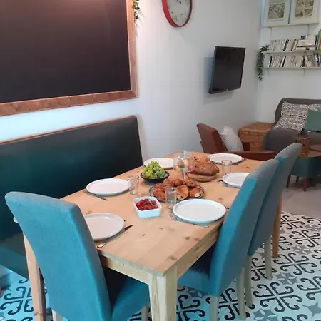 Apartment Esprit Bistrot / Rent4night *